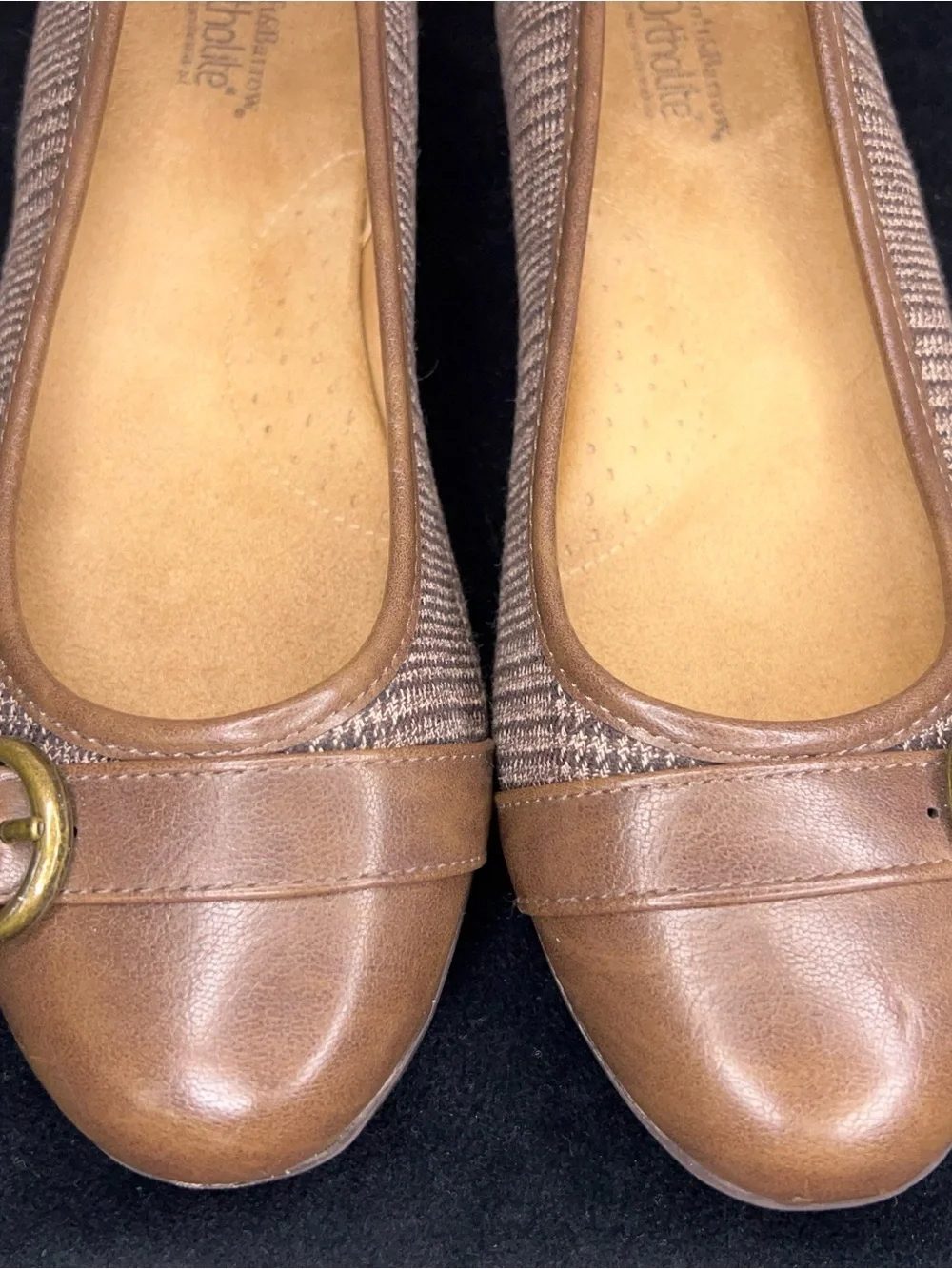 Size 7 Womens Croft And Barrow Ortholite Flats Tweed Tan Brown Buckle Academia